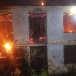 बागेश्वर: जौलकांडे में आग की भेंट चढ़ा पांच साल से खाली पड़ा मकान,ग्रामीण जंगल की आग तो वन विभाग नाप खेत की आग को मान रहे है जिम्मेदार