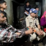 बागेश्वर पुलिस की पहल : पुलिस अधीक्षक बागेश्वर के निर्देशन में पुलिस ने बीट भ्रमण कर जाना बुजुर्गों का हाल , साइबर अपराध के प्रति किया जागरूक
