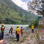 बागेश्वर:सरयू नदी में बहे व्यक्ति की सकुशल बरामदगी हेतु लगातार सर्च अभियान जारी।